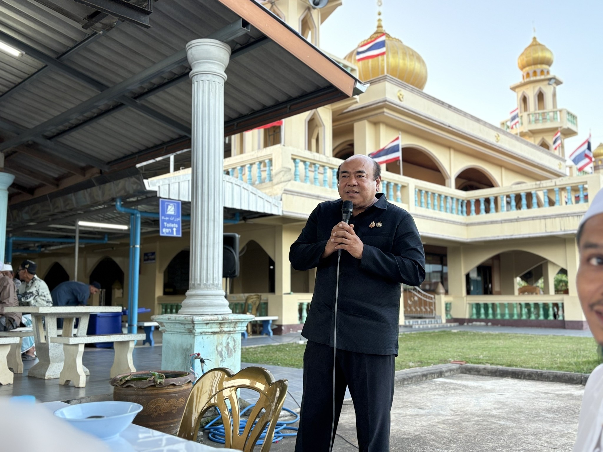 รองผู้ว่าราชการจังหวัดตรัง ลงพื้นที่อำเภอปะเหลียน พบปะผู้นำศาสนา พร้อมปฏิบัติศาสนกิจ เนื่องในช่วงเดือนรอมฎอนอันประเสริฐ ประจำปี 2569   