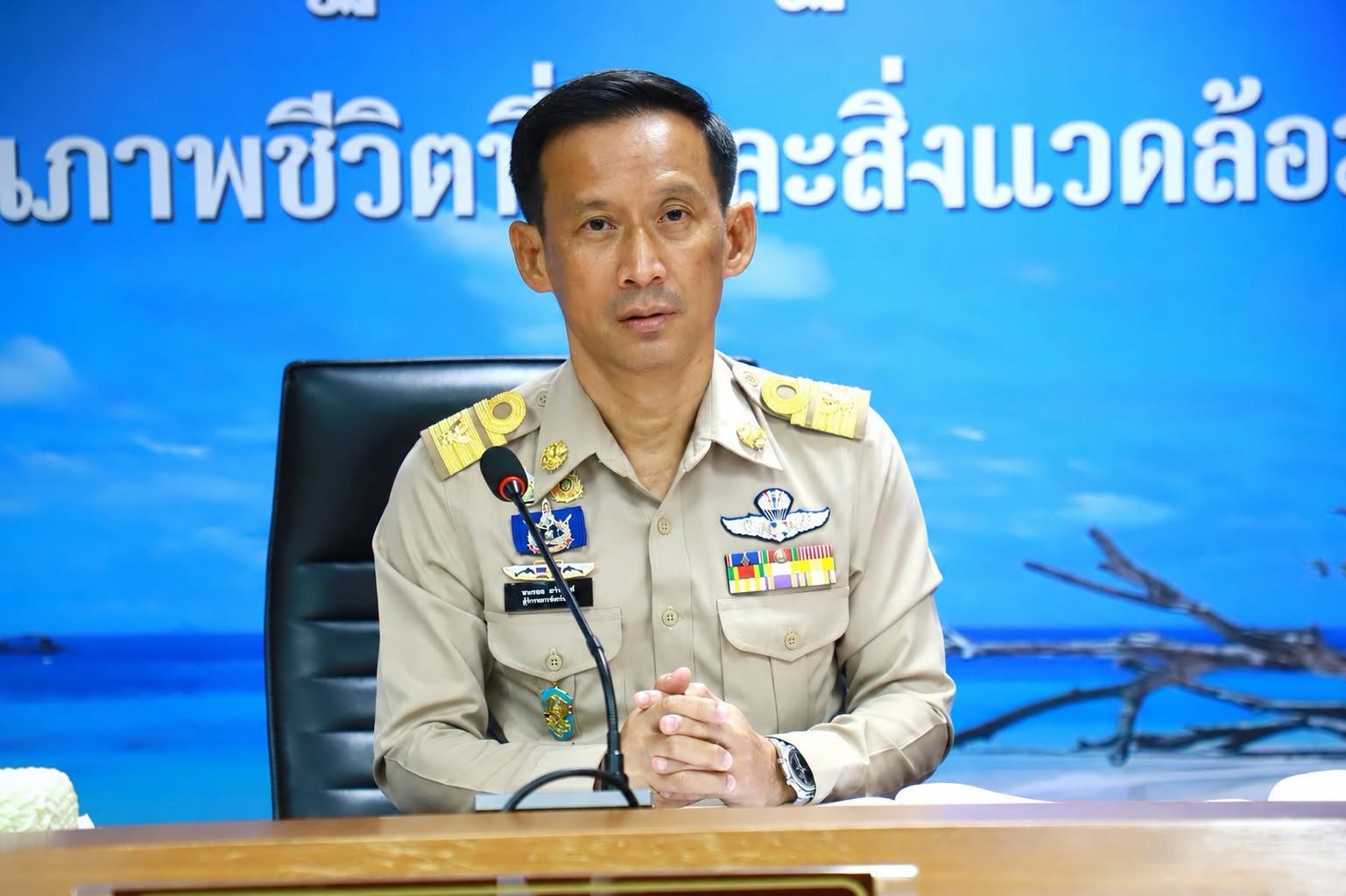 จังหวัดตรัง เร่งตรวจสอบพื้นที่เขตชุมชน พื้นที่สำคัญทางเศรษฐกิจ และเส้นทางคมนาคมที่มักเกิดปัญหาน้ำท่วมขังเมื่อฝนตกหนัก เพื่อขยายพื้นที่ในการรองรับและลำเลียงน้ำลงสู่แม่น้ำตรัง ได้อย่างเต็มประสิทธิภาพ