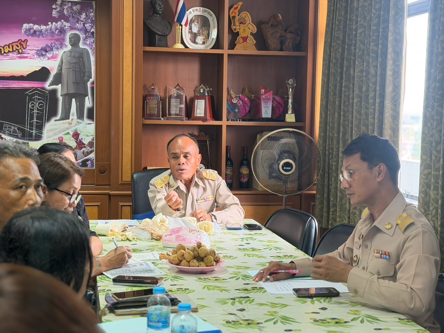 พช.ตรัง รวมพลังคนตรัง ร่วมใจจัดทำดอกไม้จันทน์ น้อมสำนึกในพระมหากรุณาธิคุณ
