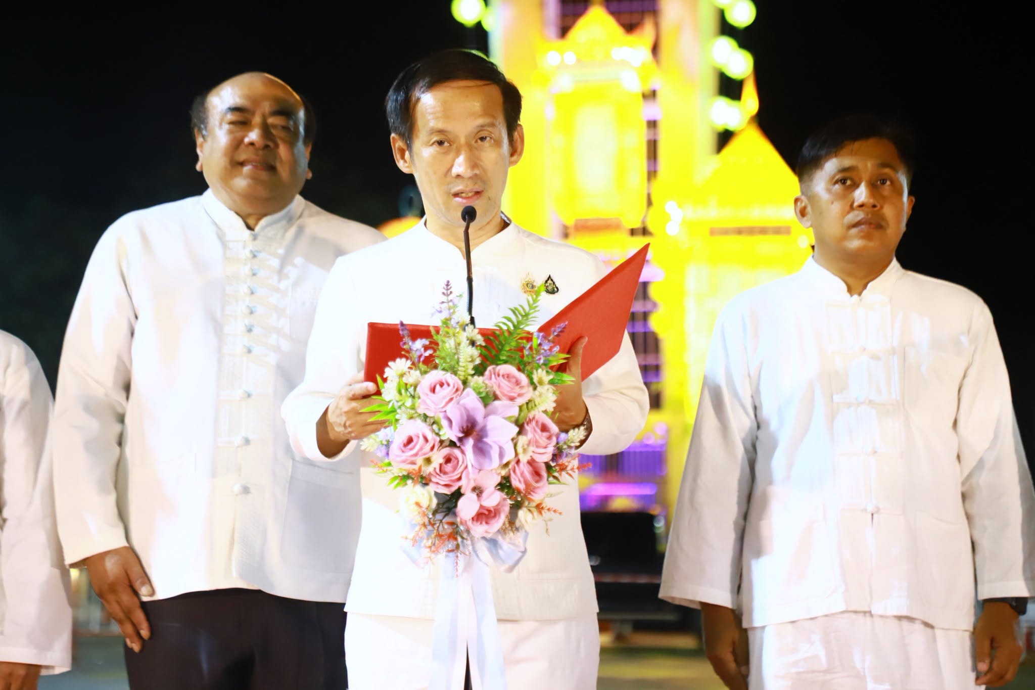 จังหวัดตรัง  พร้อมสืบสานประเพณีถือศีลกินผักจังหวัดตรัง    ประเพณีเก่าแก่ที่ชาวไทยเชื้อสายจีนในจังหวัดตรังถือปฏิบัติสืบทอดต่อกันมากว่า 150 ปี